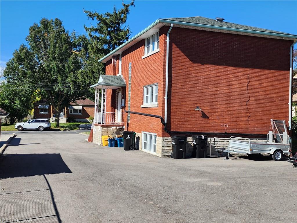 215 Belleview Avenue, Kitchener ON N2B 1G6