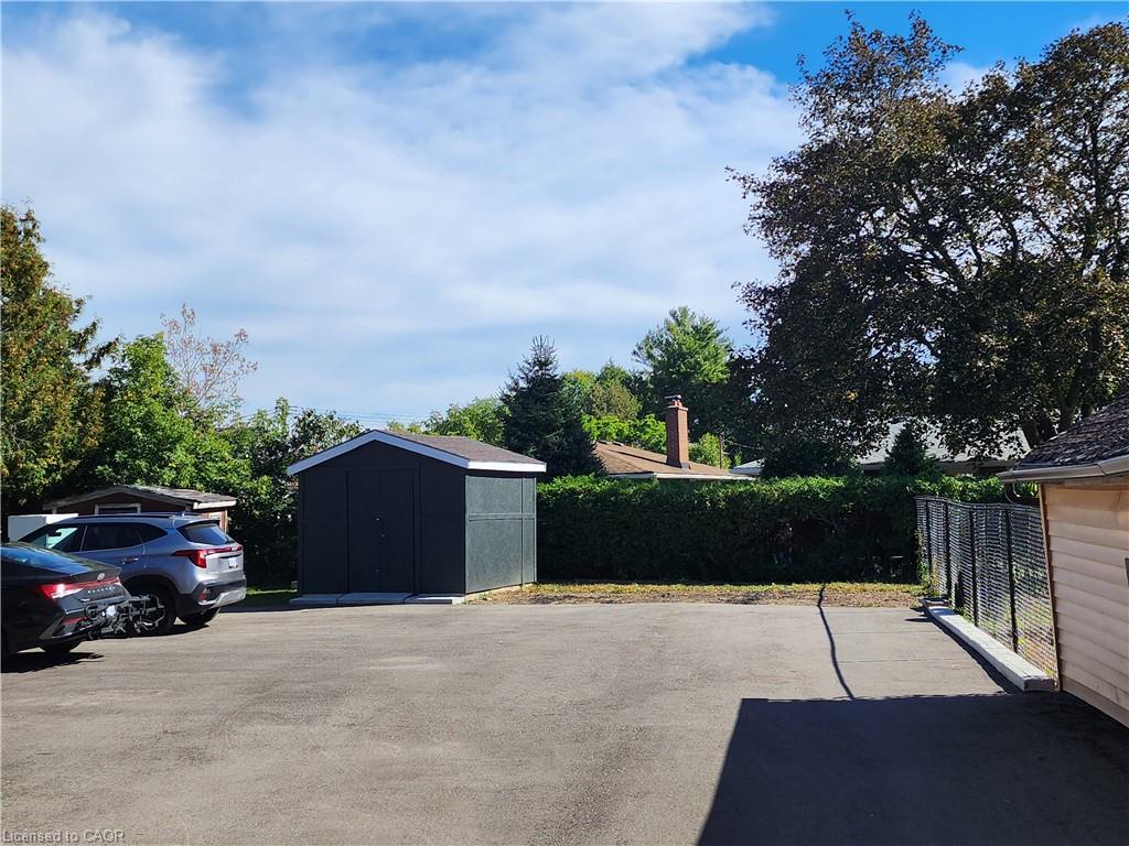 215 Belleview Avenue, Kitchener ON N2B 1G6