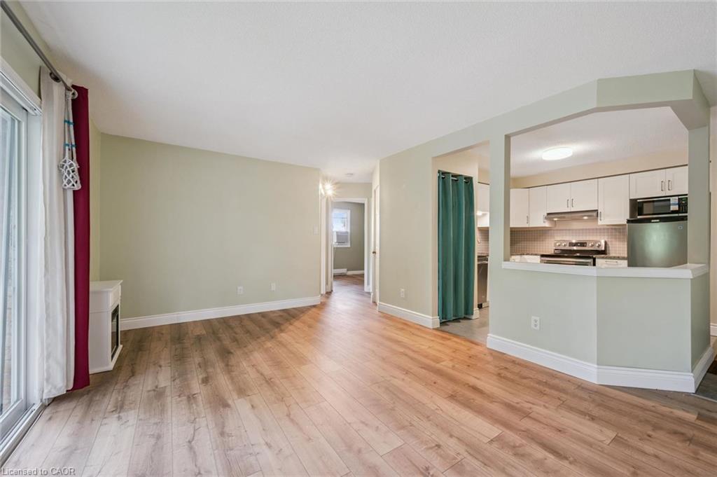 8-339 Northlake Drive, Waterloo ON N2V 1Z1
