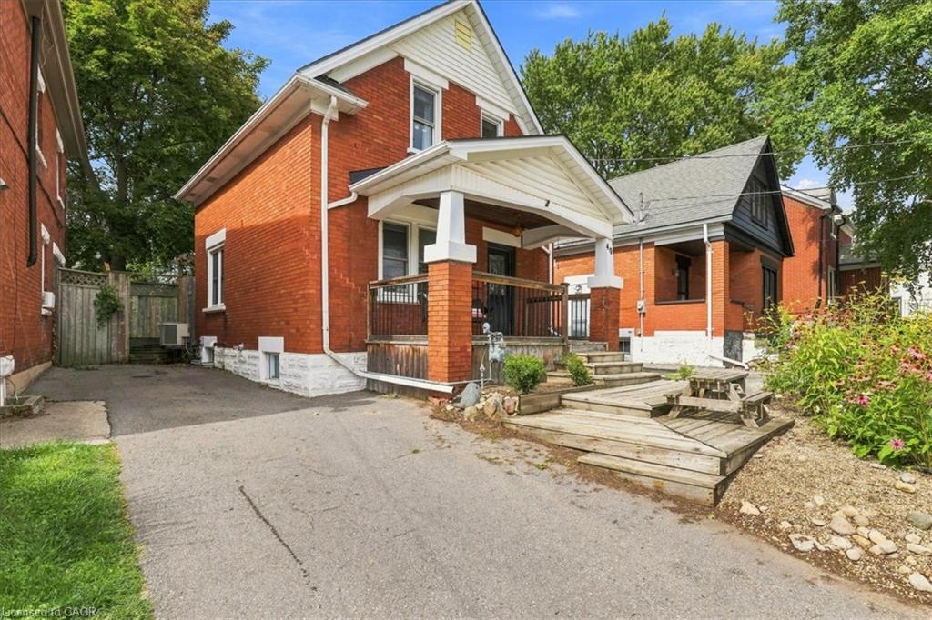 40 Guelph Street, Kitchener ON N2H 5W8