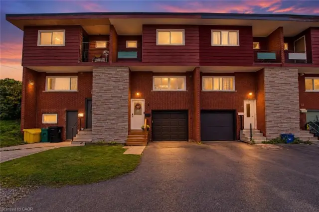 9 Greenbrook Drive, Kitchener ON N2M 4J5