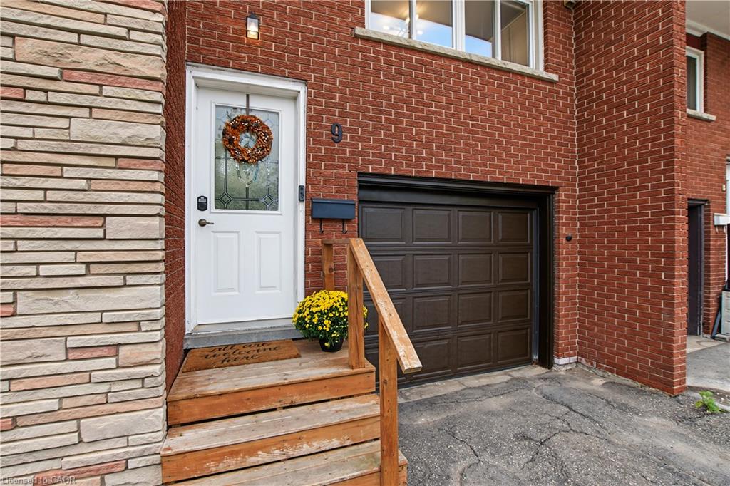 9 Greenbrook Drive, Kitchener ON N2M 4J5