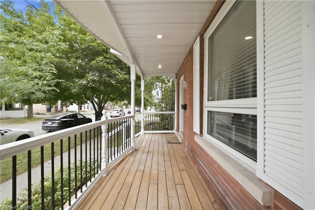 271 Park Avenue, Brantford ON N3S 5K8
