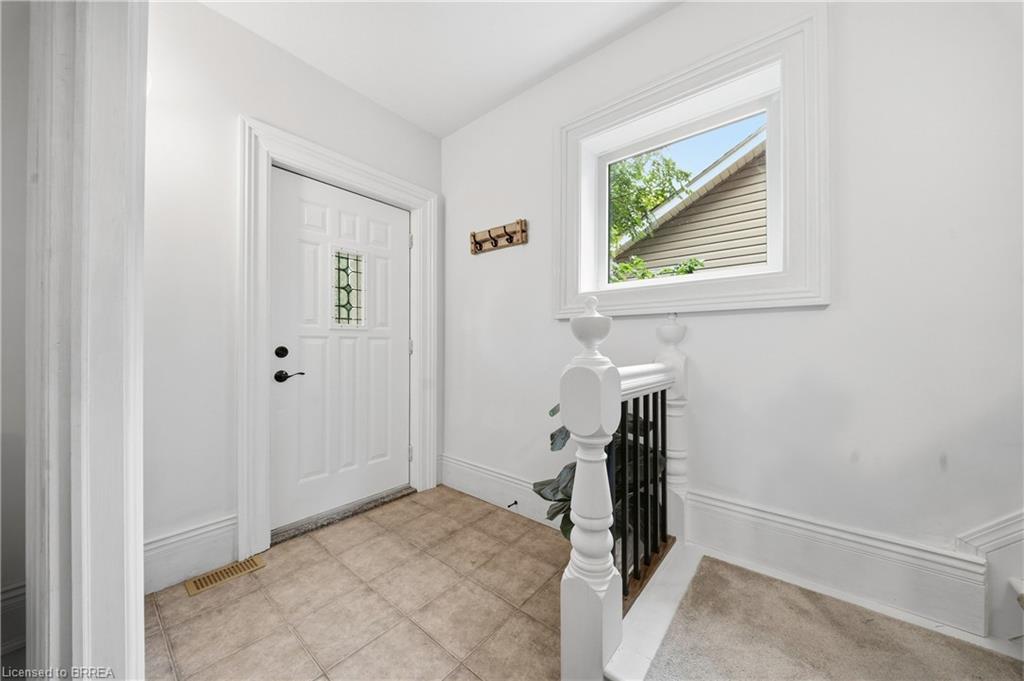 271 Park Avenue, Brantford ON N3S 5K8