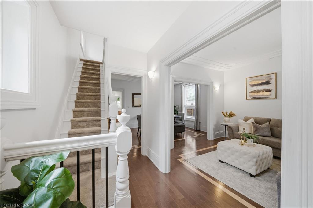 271 Park Avenue, Brantford ON N3S 5K8
