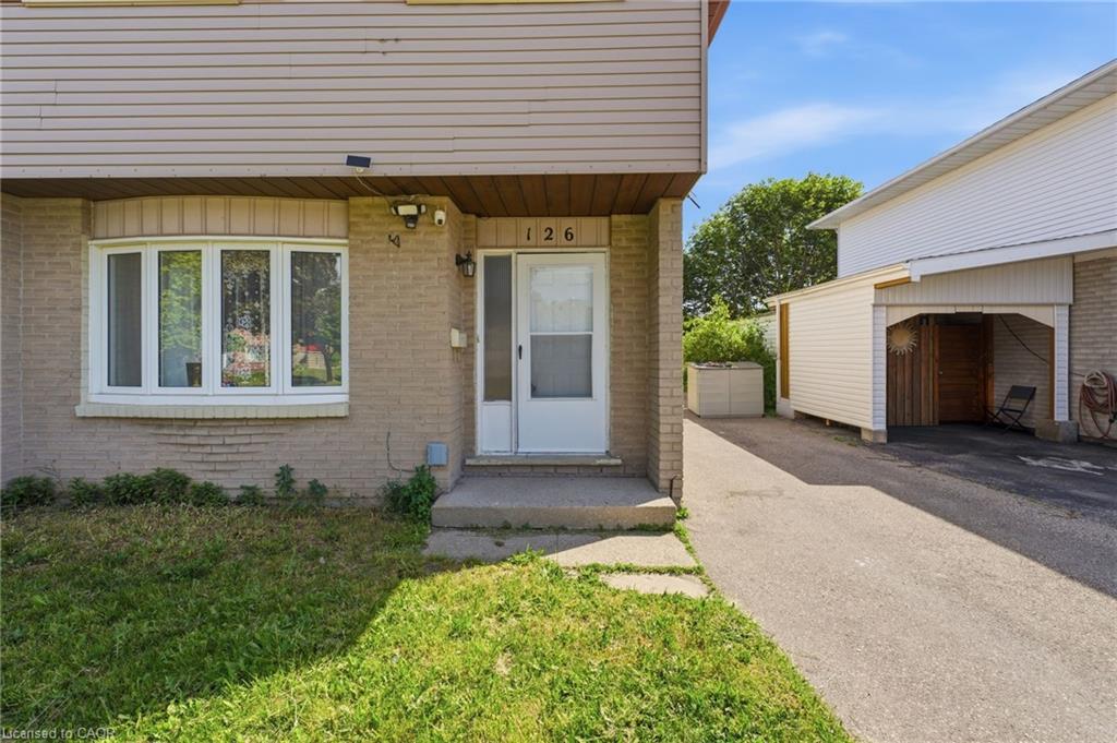 126 Dinison Crescent, Kitchener ON N2E 2V2