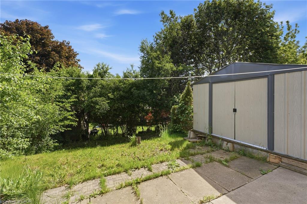 126 Dinison Crescent, Kitchener ON N2E 2V2