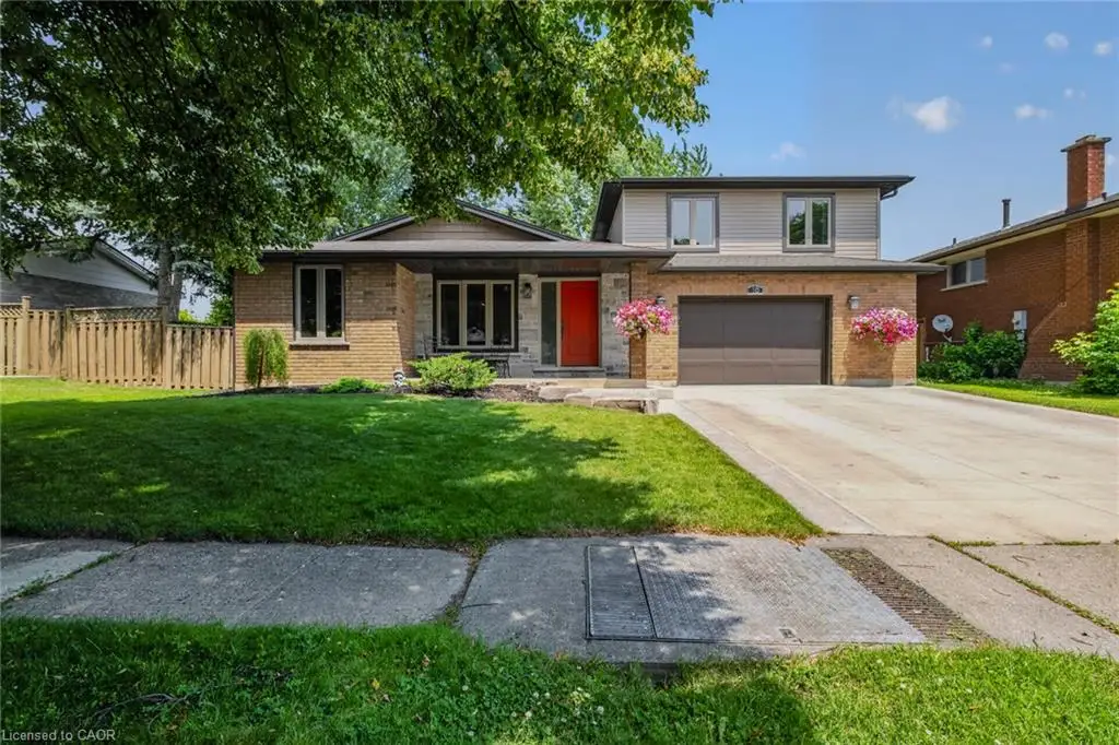 18 Max Webster Road, Brantford ON N3P 1H7