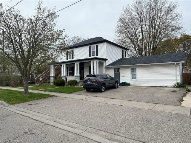 196 Marlborough Street, Brantford ON N3T 4T1