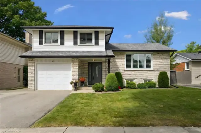 62 Gibson Drive, Kitchener ON N2B 2P4