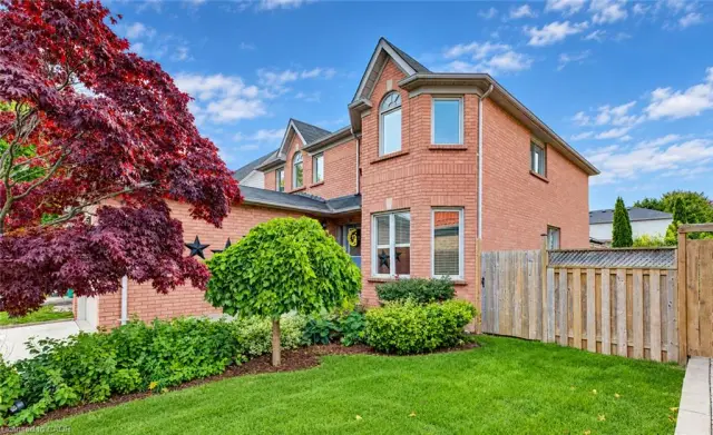 11 Peregrine Crescent, Cambridge ON N1T 1N9
