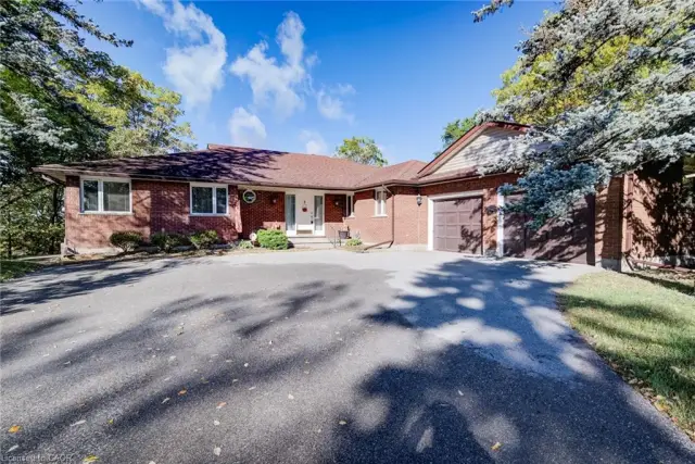 44 Greensview Drive, Kitchener ON N2P 2E6