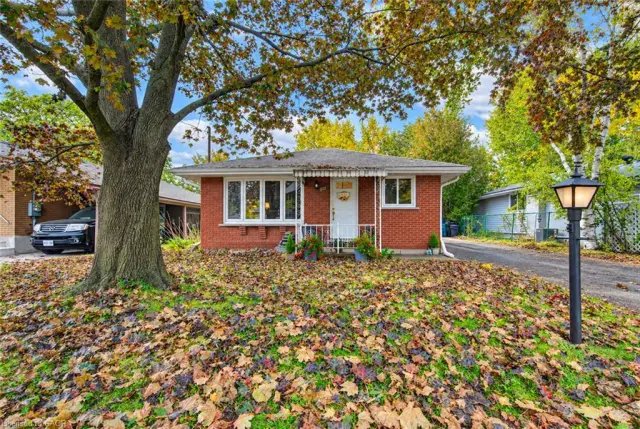 104 Weichel Street, Kitchener ON N2M 2A6