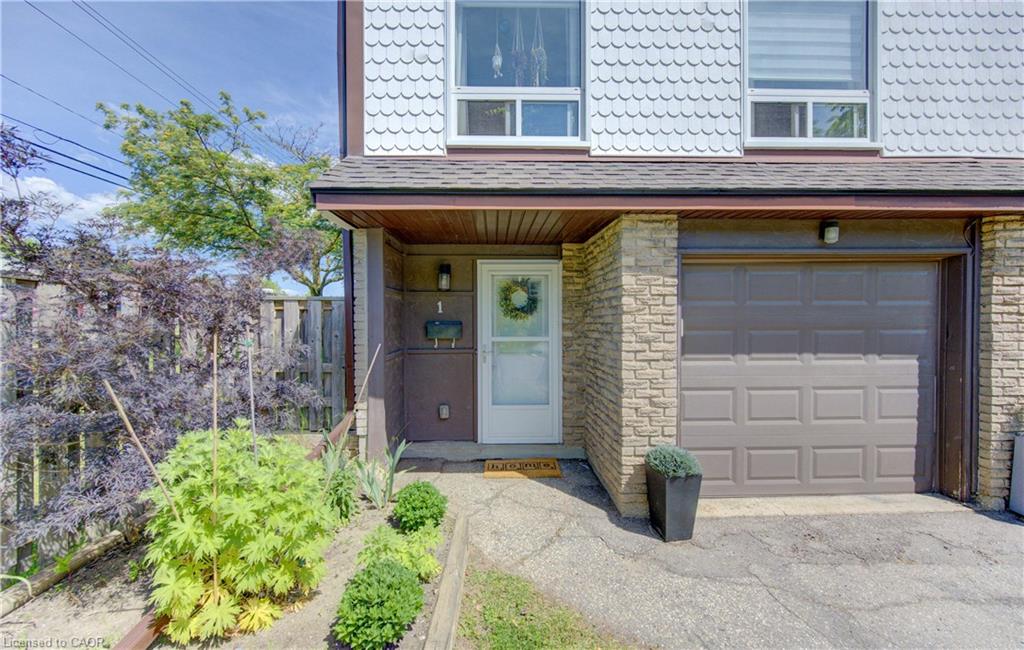 1-80 Old Country Drive, Kitchener ON N2E 2E5