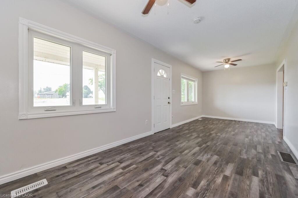353 Wellington Street E, Mount Forest ON N0G 2L2
