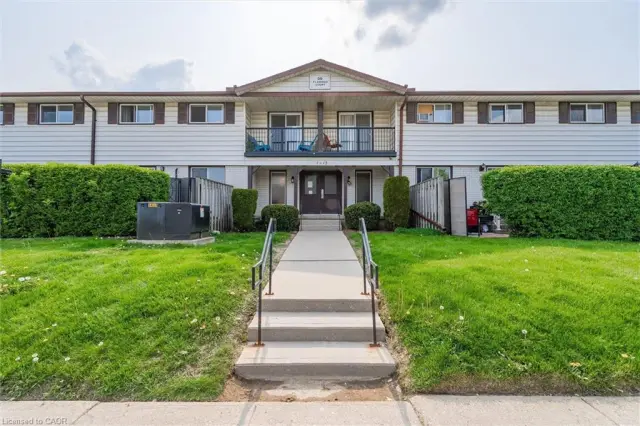 30-30 Flamingo Drive, Elmira ON N3B 1V5
