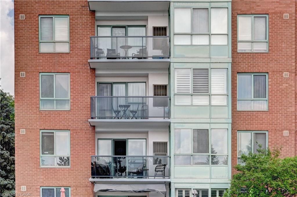 305-30 Blue Springs Drive, Waterloo ON N2J 4T2