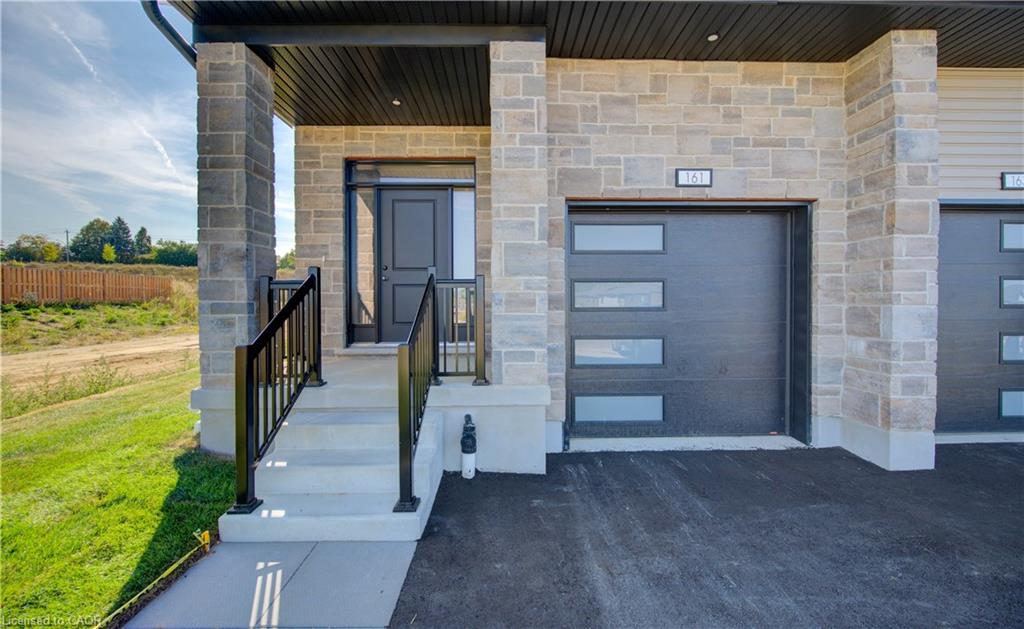 161 Dunnigan Drive, Kitchener ON N2B 0B1