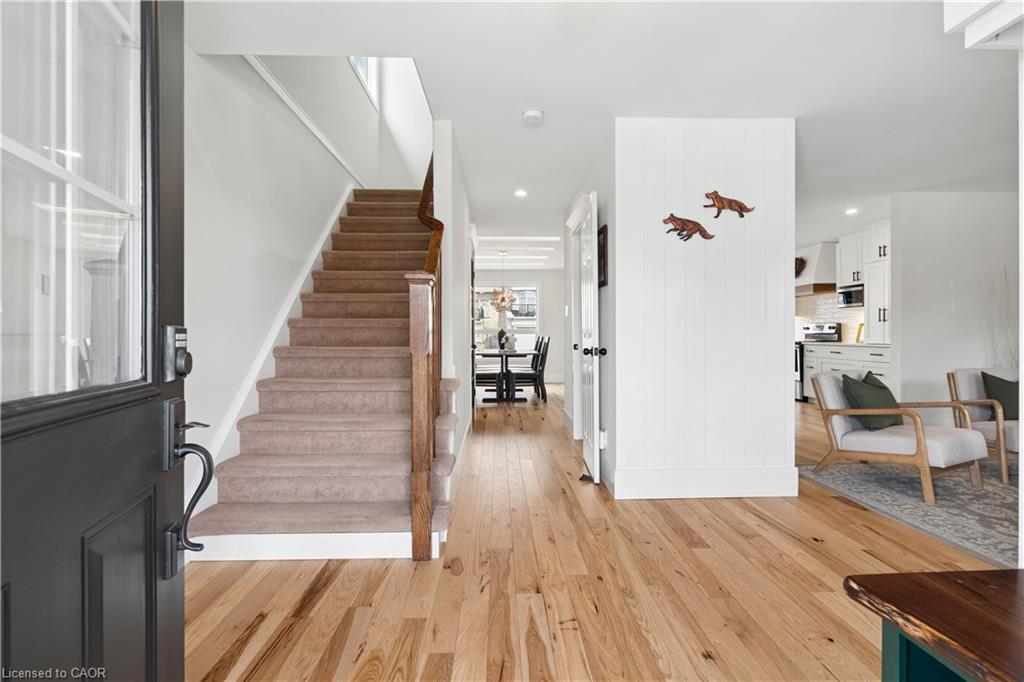 168 Hampson Crescent, Rockwood ON N0B 2K0
