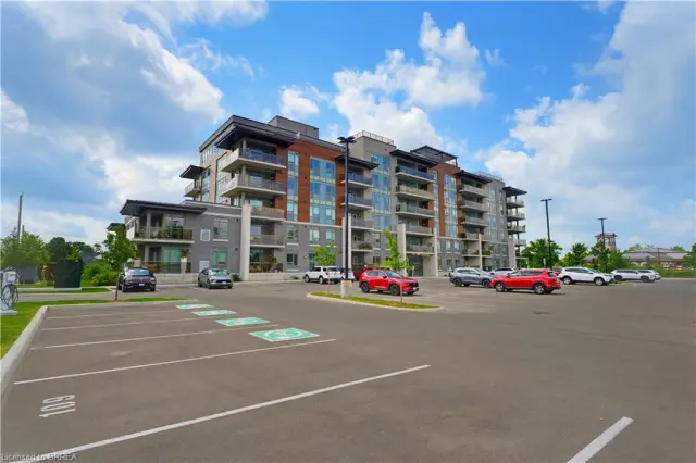 211-34 Norman Street, Brantford ON N3R 2Y1