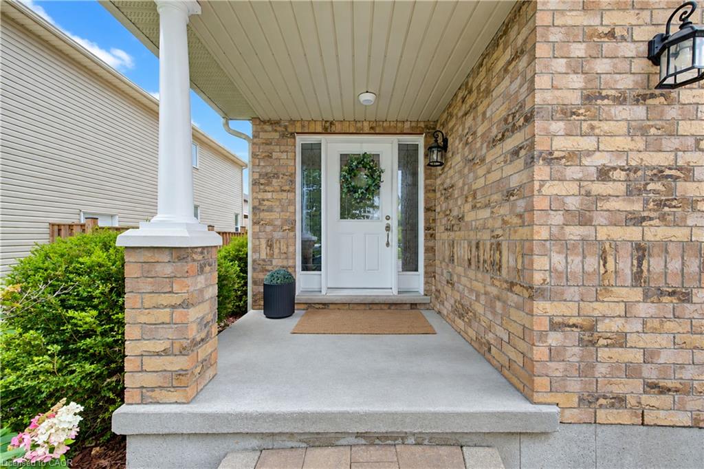 28 Roth Avenue, Baden ON N3A 4K8