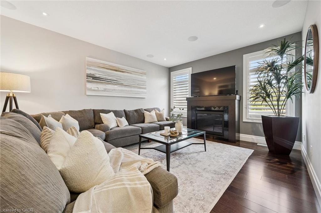 111 Oak Park Drive, Waterloo ON N2K 0B3