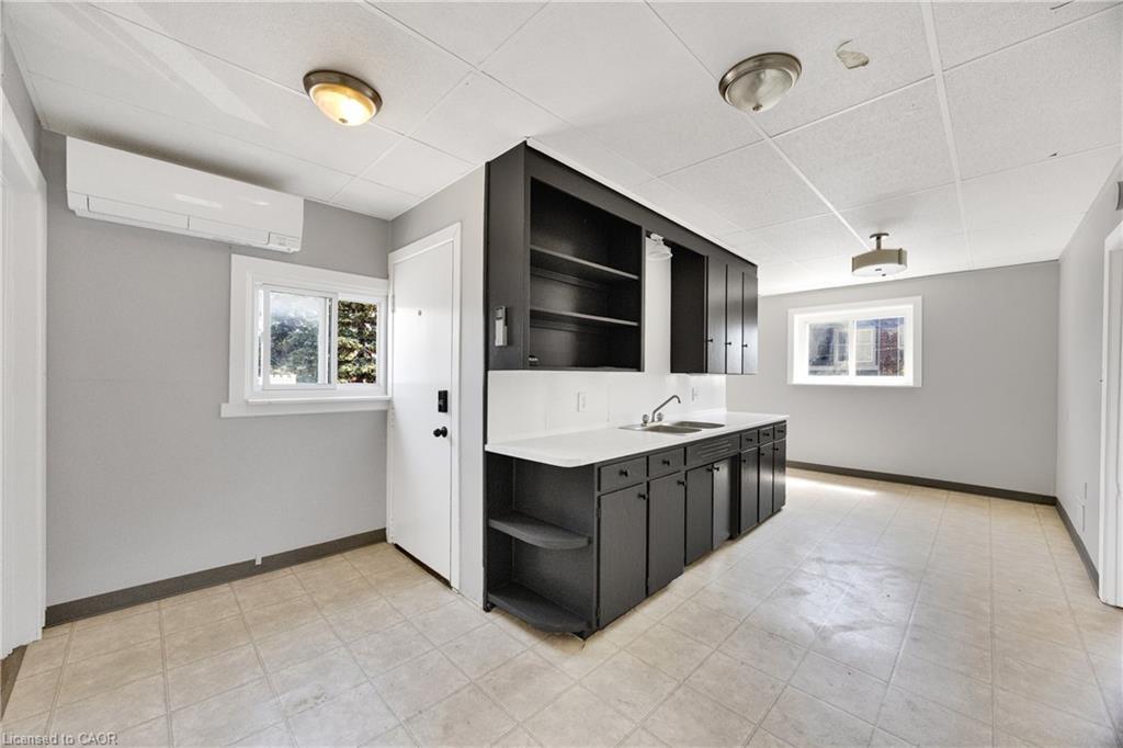 10 Venison Street W, Tillsonburg ON N4G 1T6