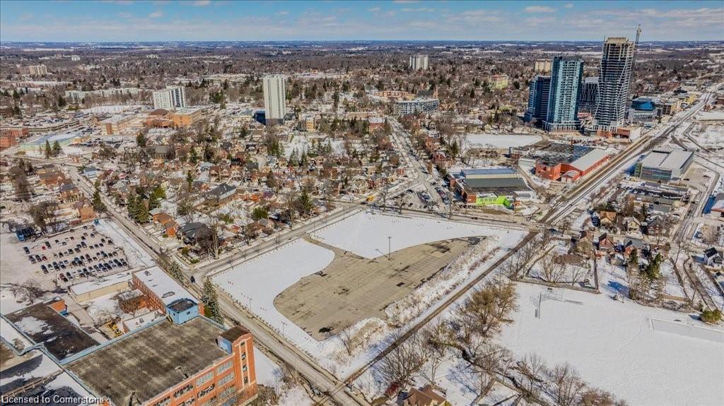 Aerial view with a view of city