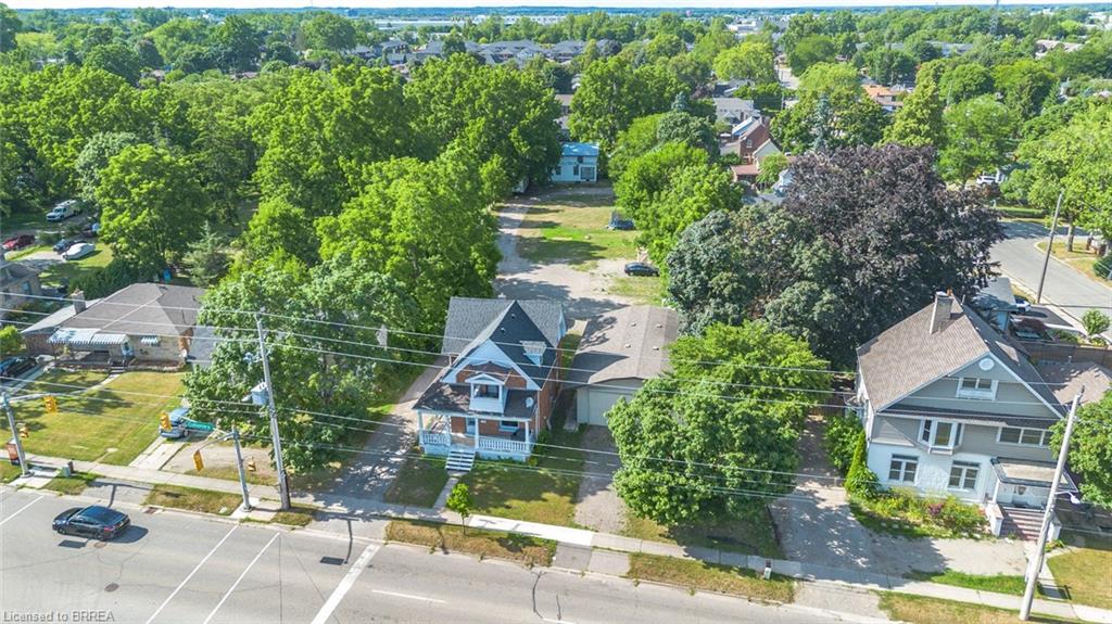 816 Colborne Street E, Brantford ON N3S 3S4