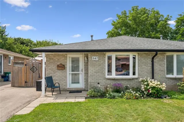 847 Doon Village Road, Kitchener ON N2P 1A1