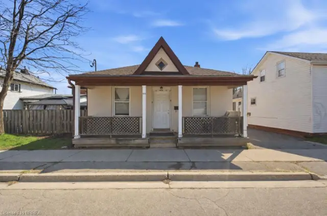 103 Queen Street, Brantford ON N3T 3C1