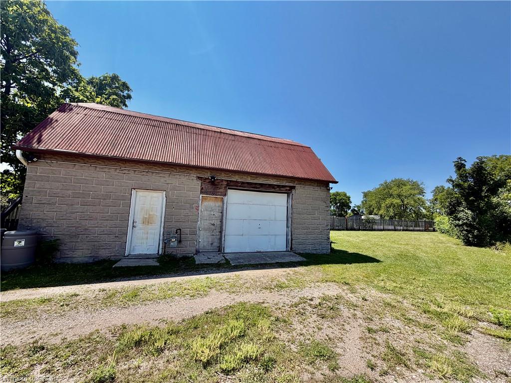 135 Sherwood Drive, Brantford ON N3T 1N8
