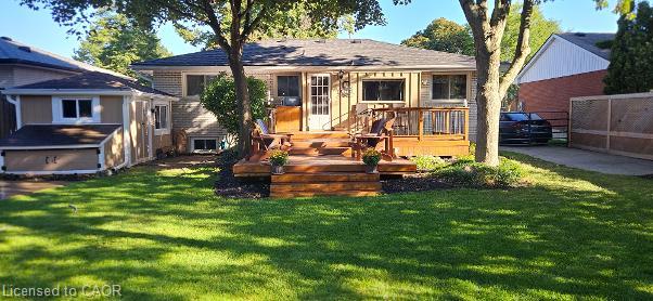 7 Cambridge Drive, Brantford ON N3R 5E1