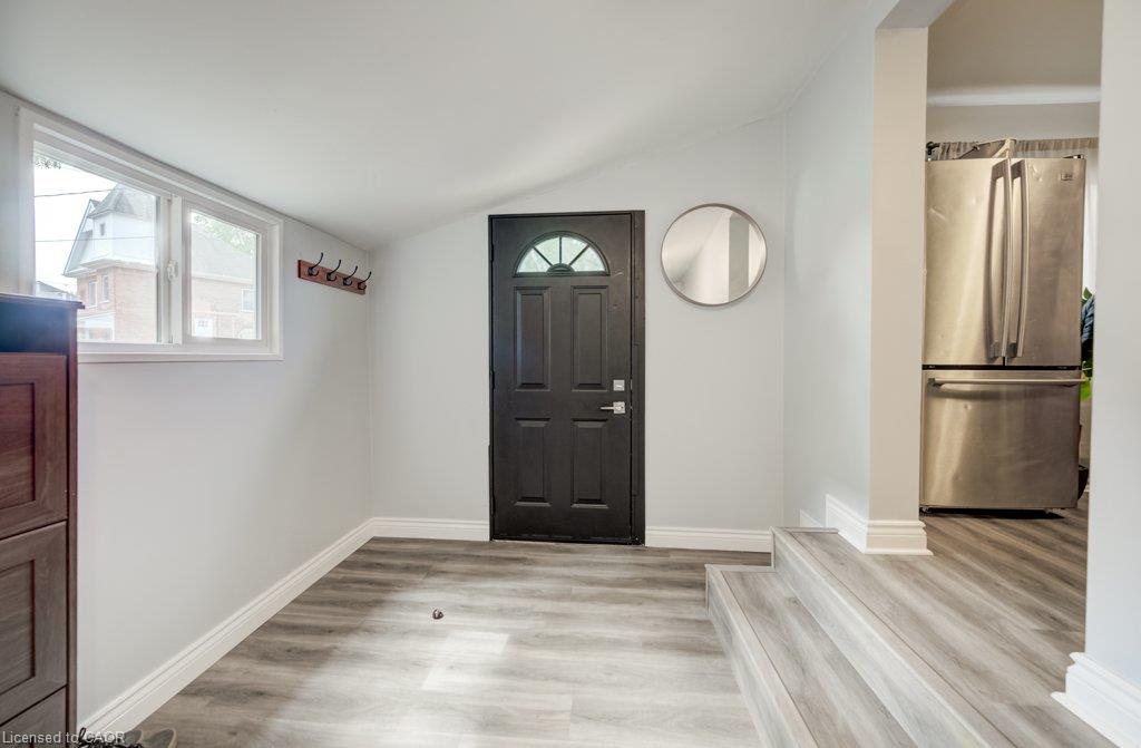 38 Rose Avenue, Brantford ON N3S 2M2