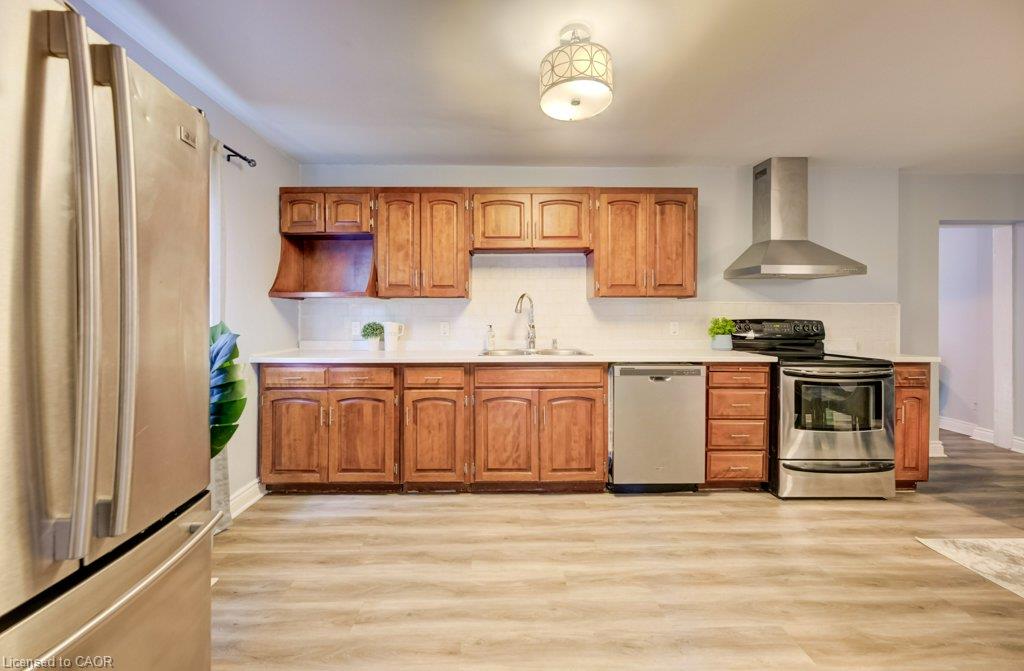 38 Rose Avenue, Brantford ON N3S 2M2