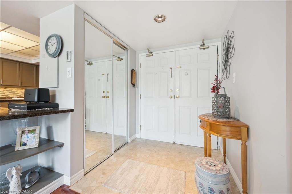 204-3267 King Street E, Kitchener ON N2A 4A4