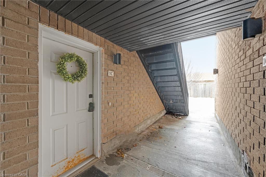1C-185 Windale Crescent, Kitchener ON N2E 0G3