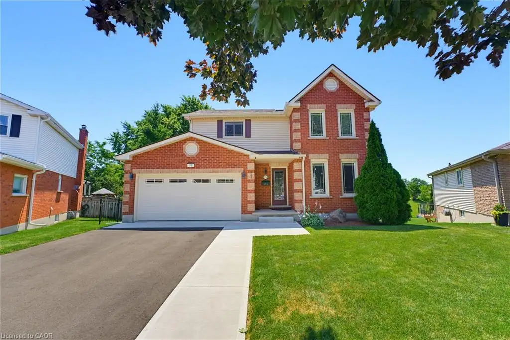 32 Stonehaven Place, Cambridge ON N1S 4V8