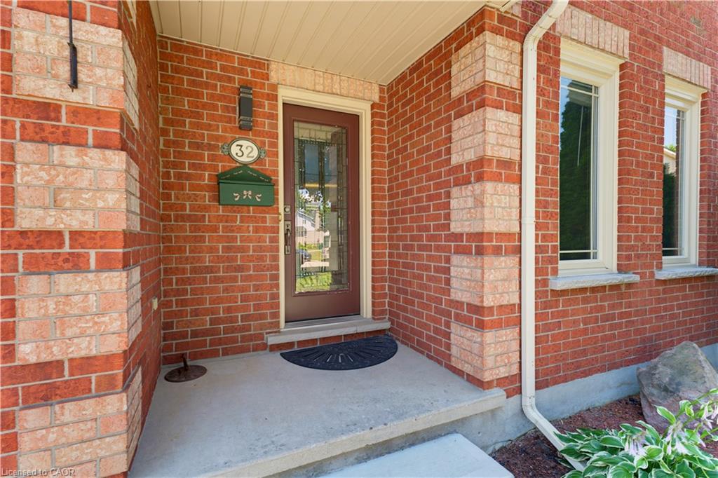 32 Stonehaven Place, Cambridge ON N1S 4V8