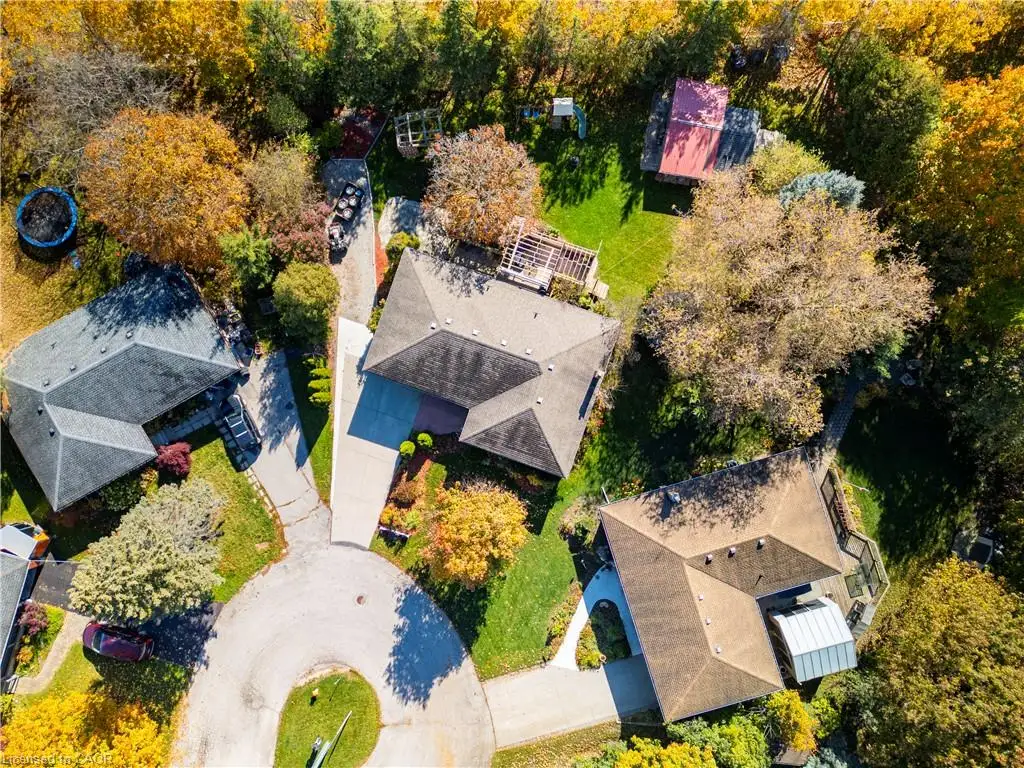 24 Harlew Crescent, New Hamburg ON N3A 2H6