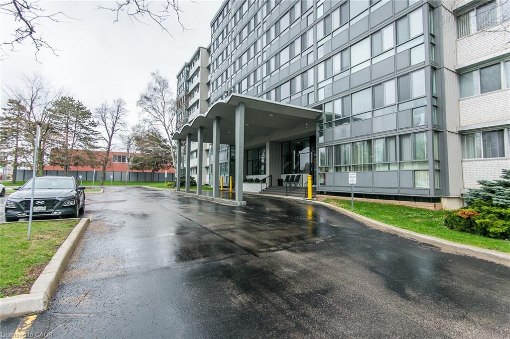 402-24 Midland Drive, Kitchener ON N2A 2A8
