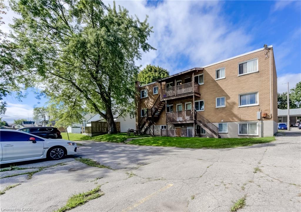 125 Schlueter Street, Cambridge ON N3H 4B4