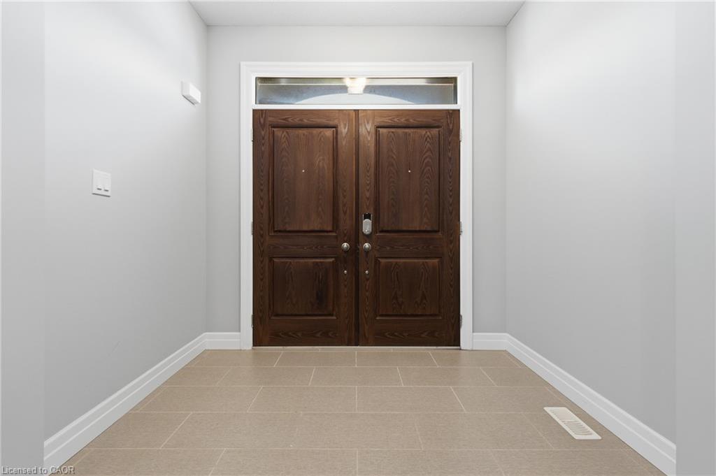 530 Pinery Trail, Waterloo ON N2V 2S4