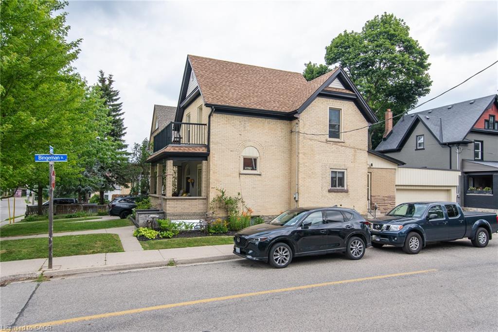 32 Samuel Street, Kitchener ON N2H 1P1