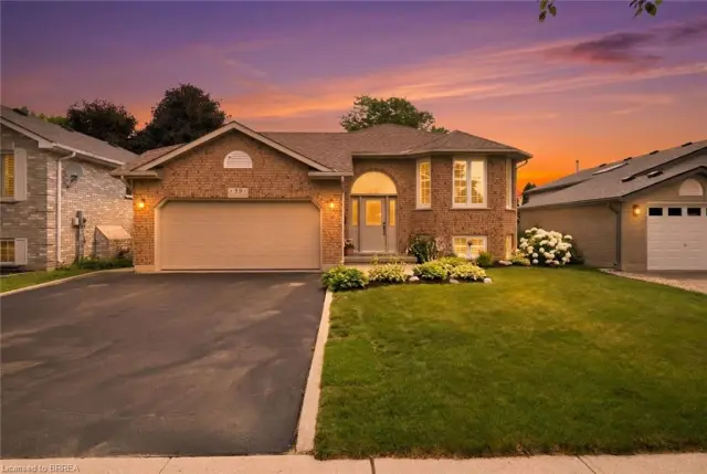 38 Olivetree Road, Brantford ON N3R 7X2