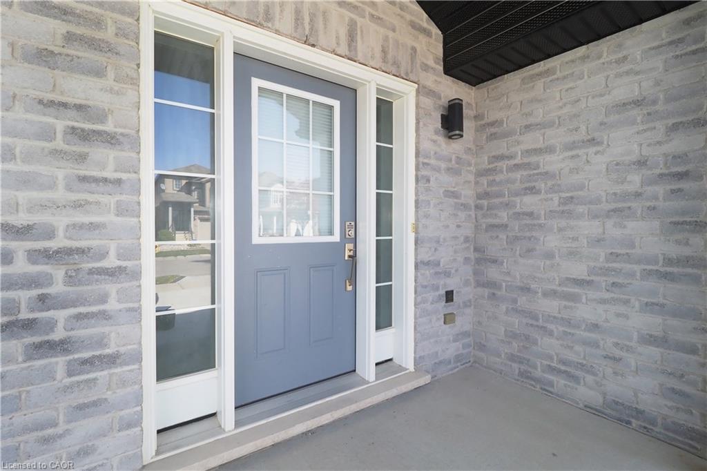 296 Countrystone Crescent, Kitchener ON N2N 3S2