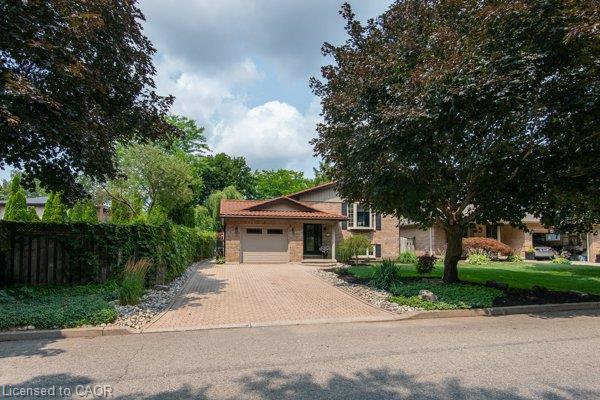 154 Ambleside Court, Waterloo ON N2K 3E3