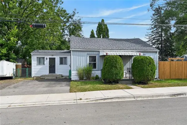 82 Division Street, Brantford ON N3S 2P5