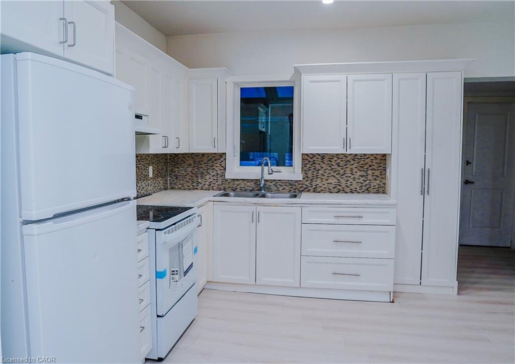 40 Park Hill Road, Cambridge ON N1R 1P4