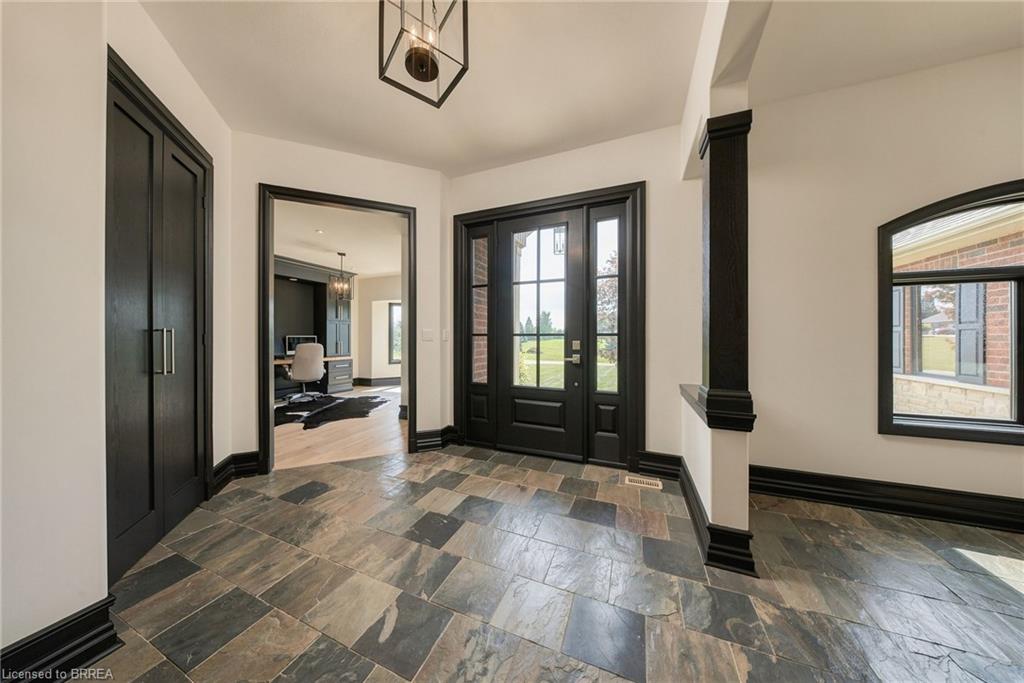 5 Tysons Way, Oakland ON N0E 1R0